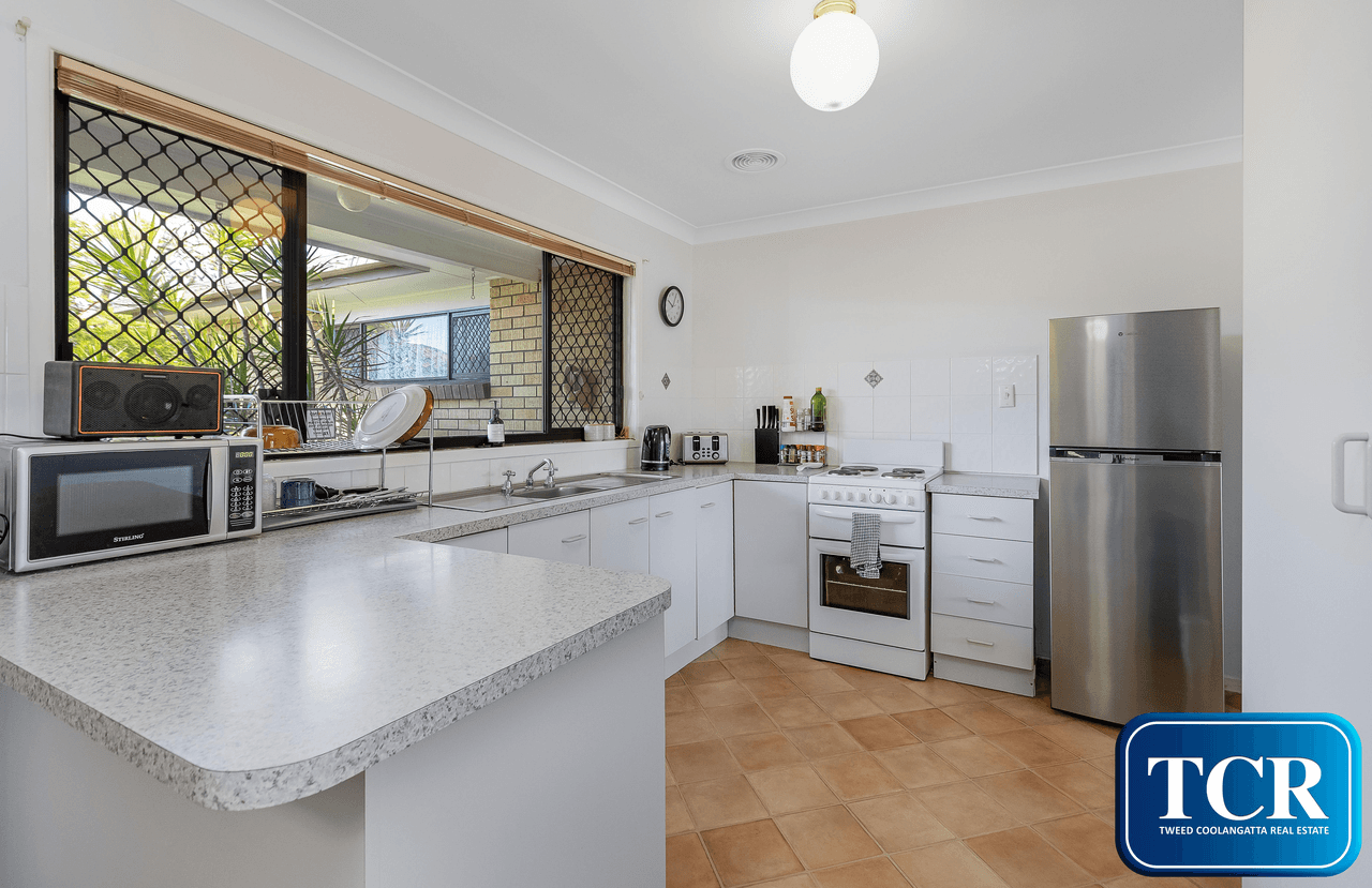 11 Wyuna Rd, TWEED HEADS WEST, NSW 2485