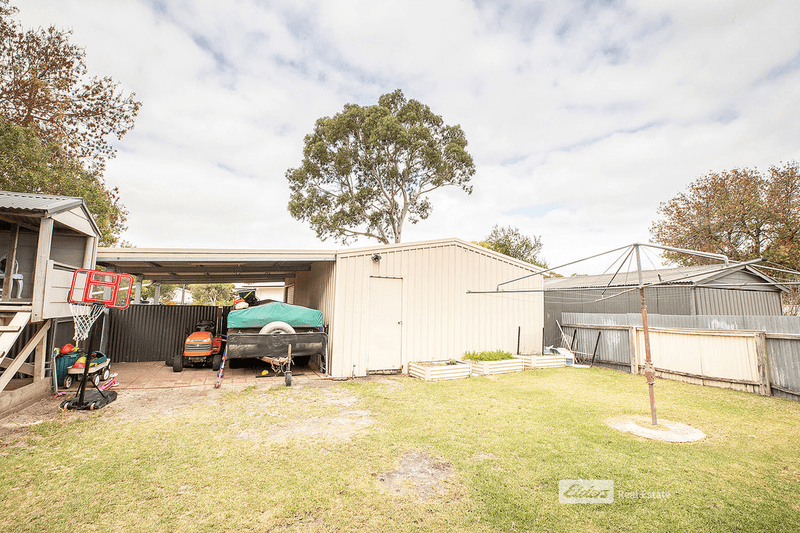 7 SANDSTONE Avenue, NARACOORTE, SA 5271