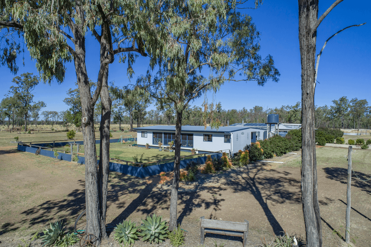 'Pine Hill' Hill, CHINCHILLA, QLD 4413