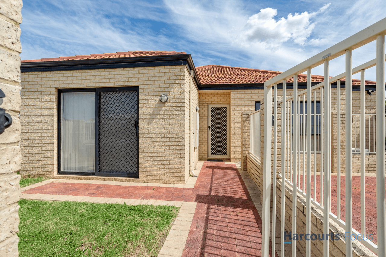 1/8 Toledo Close, CANNINGTON, WA 6107