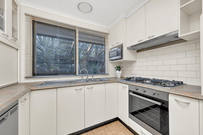 74 Redleap Avenue, MILL PARK, VIC 3082