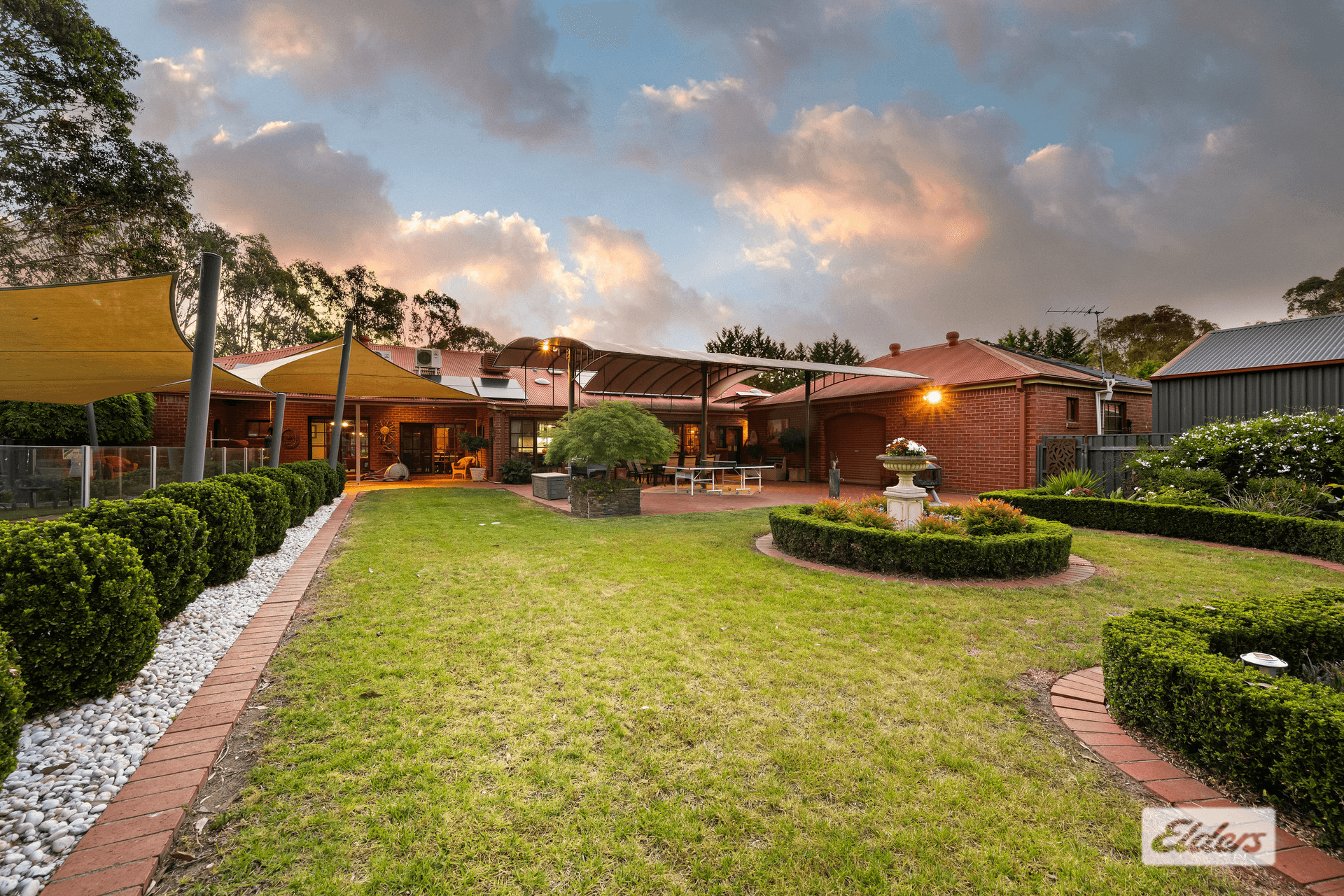 16 Bennett Road, Thurgoona, NSW 2640