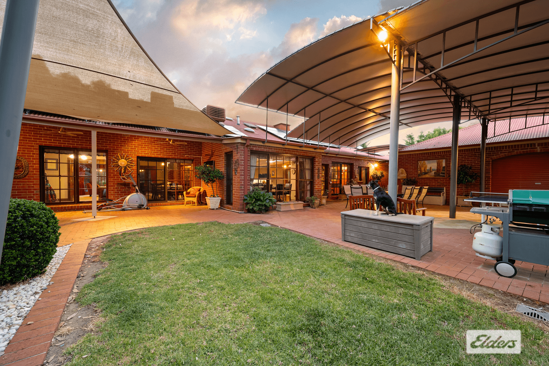 16 Bennett Road, Thurgoona, NSW 2640