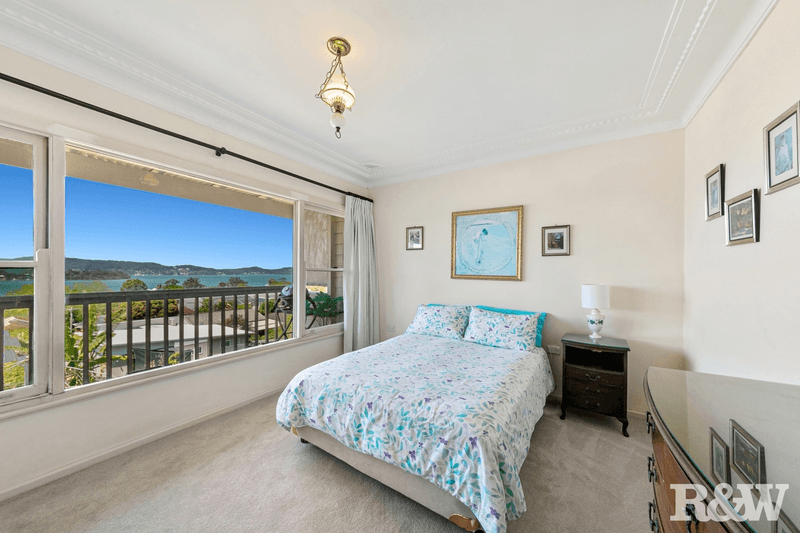 14 Hughes Street, Point Clare, NSW 2250