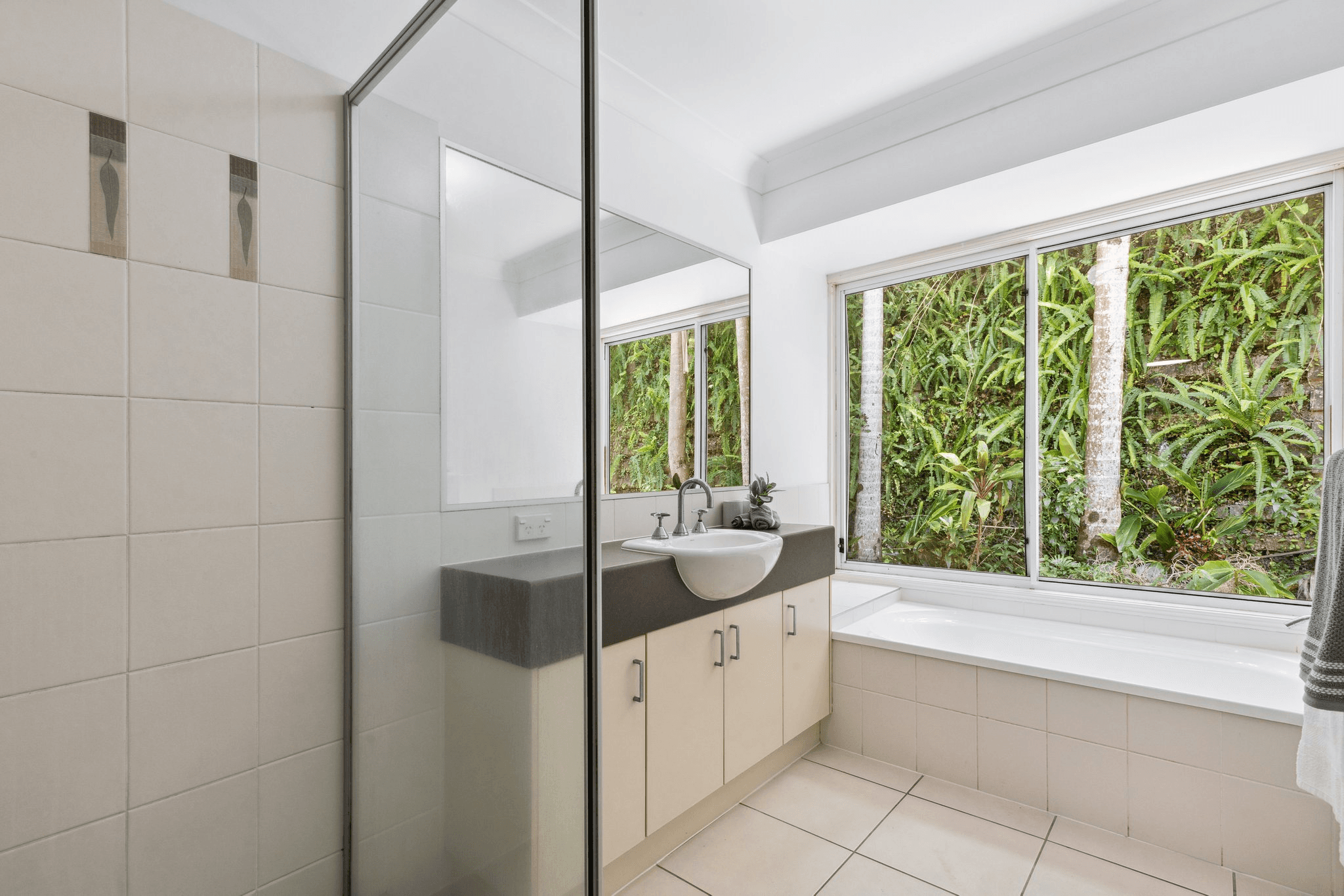 12 Barnes Drive, Buderim, QLD 4556