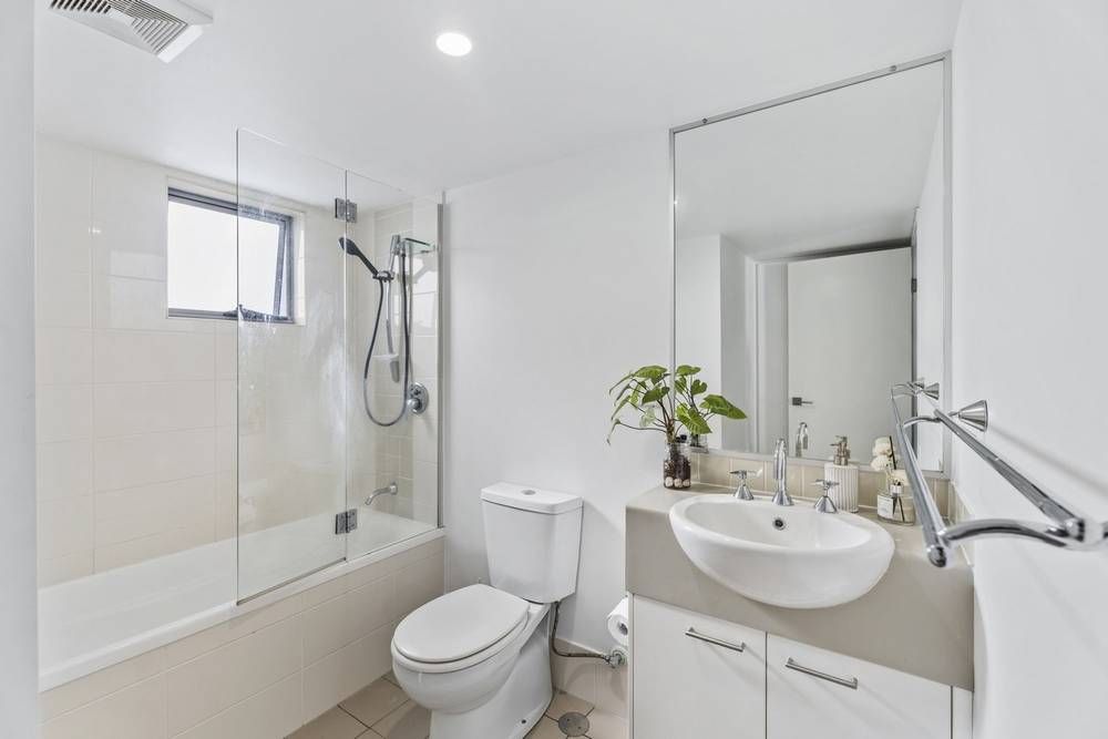 3210/111 Lindfield Road, HELENSVALE, QLD 4212