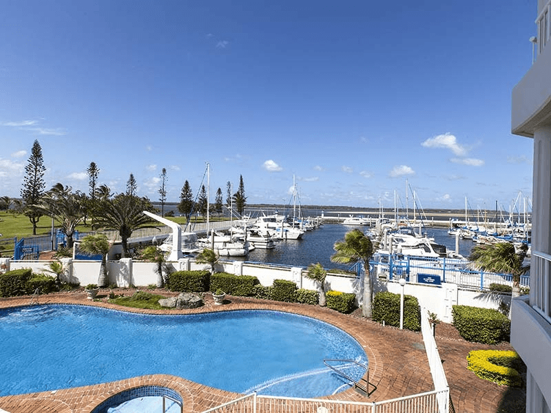 3/19 Oatland Esplanade, RUNAWAY BAY, QLD 4216