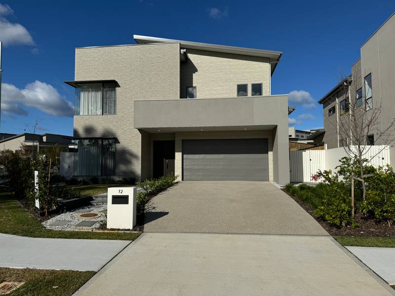 72 Glenholme Way, GLEDSWOOD HILLS, NSW 2557