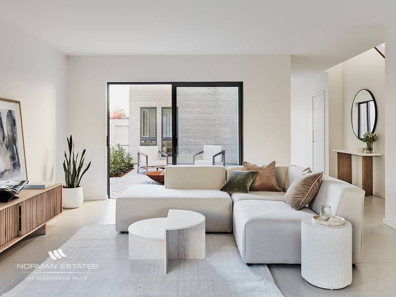 72 Glenholme Way, GLEDSWOOD HILLS, NSW 2557