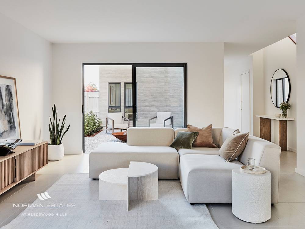 72 Glenholme Way, GLEDSWOOD HILLS, NSW 2557