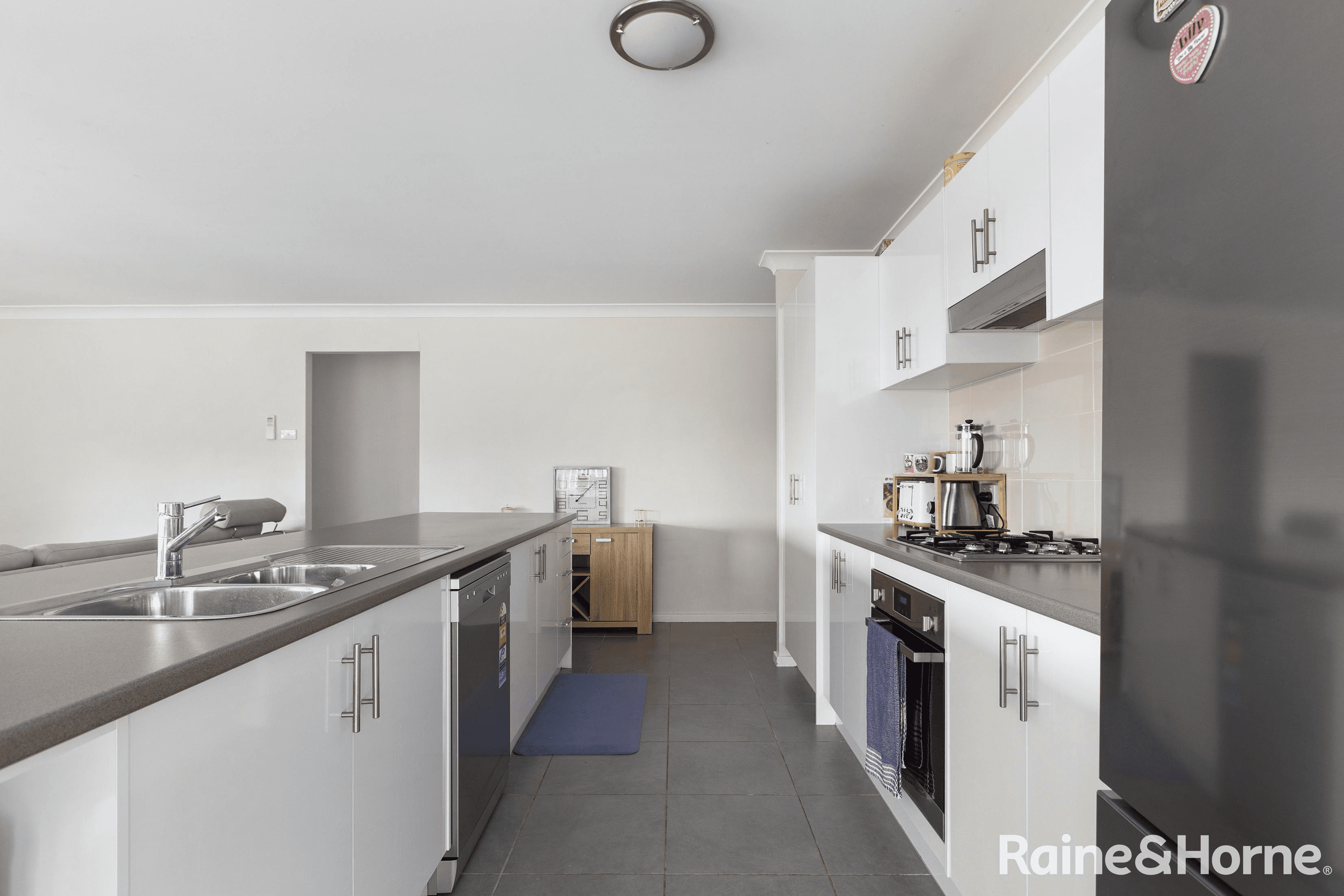 50 Craighill Crescent, CAMERON PARK, NSW 2285