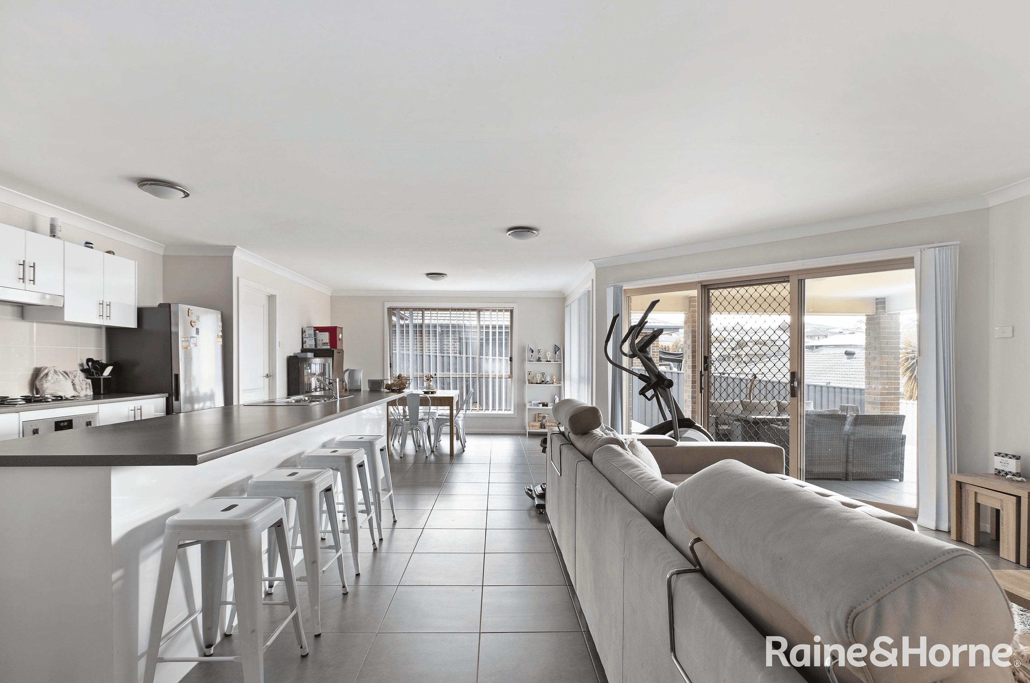 50 Craighill Crescent, CAMERON PARK, NSW 2285