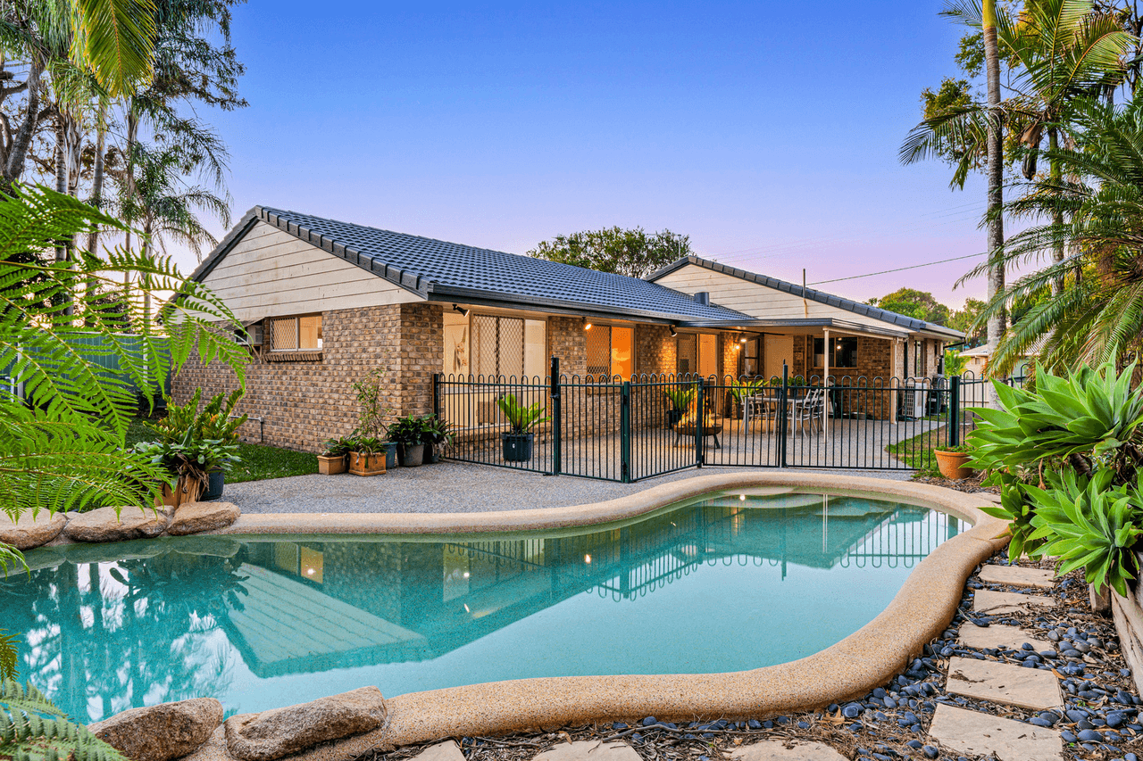 16 Tulloch Drive, Wellington Point, QLD 4160