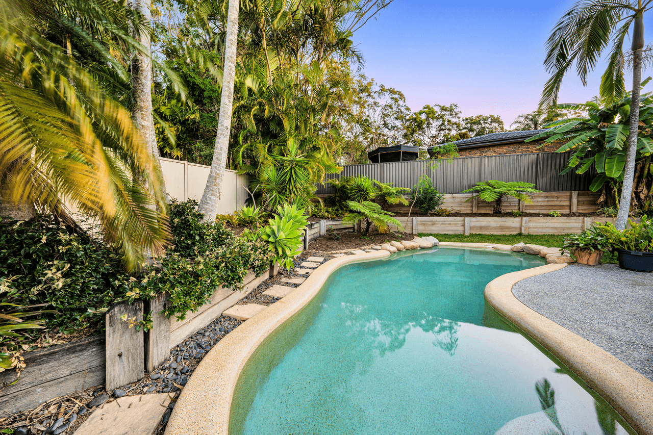 16 Tulloch Drive, Wellington Point, QLD 4160