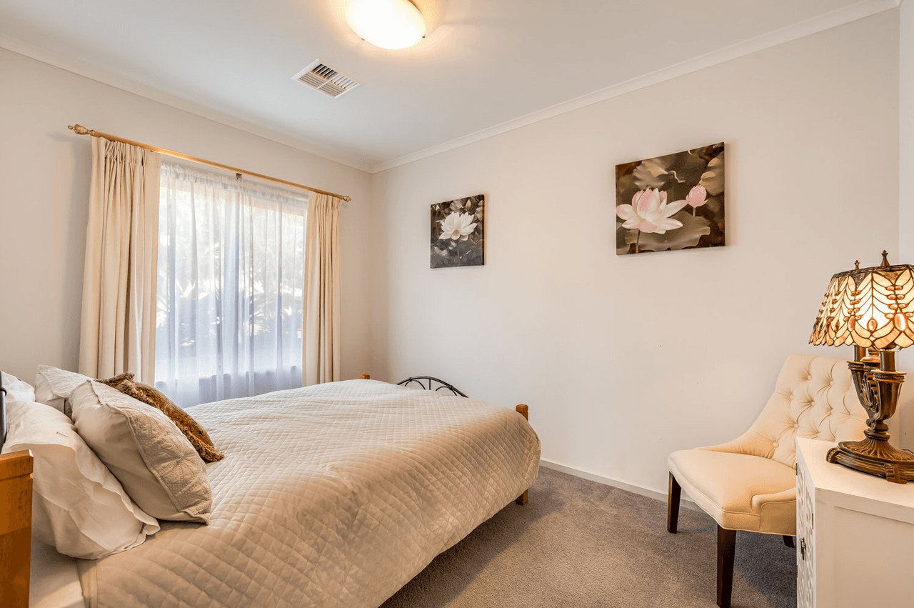 12 Swains Crossing Road, VICTOR HARBOR, SA 5211