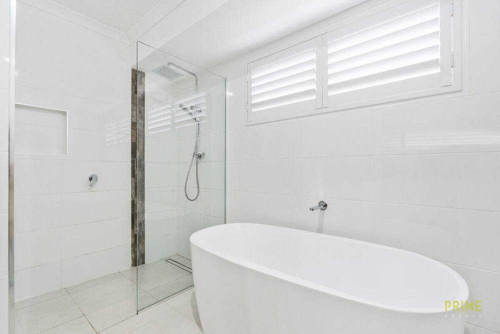12 Louis Way, Kawungan, QLD 4655