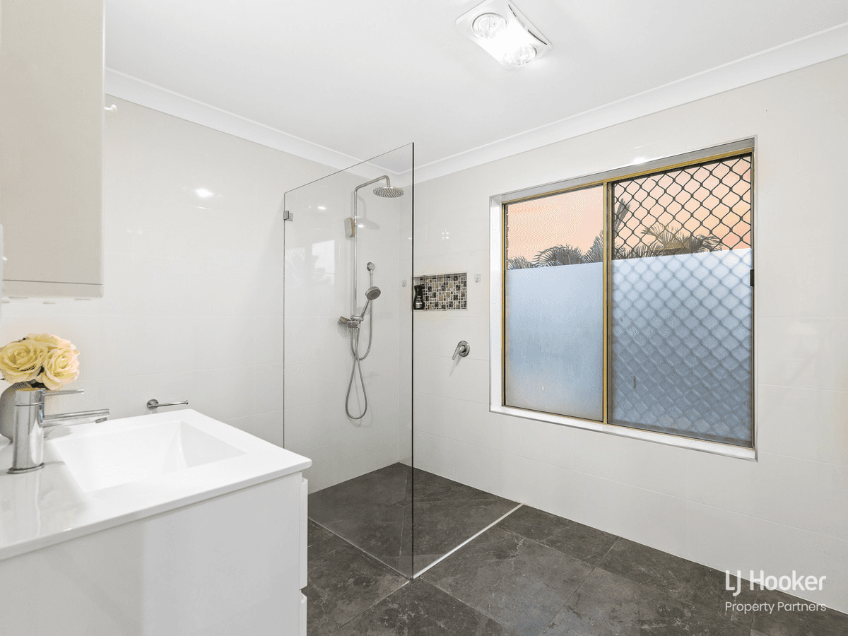 6 Garema Court, DURACK, QLD 4077