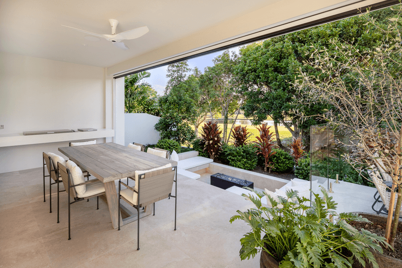 21 Springs Crescent, Noosa Heads, QLD 4567