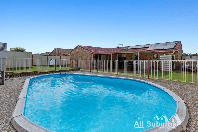 31 Lorraine Street, CRESTMEAD, QLD 4132