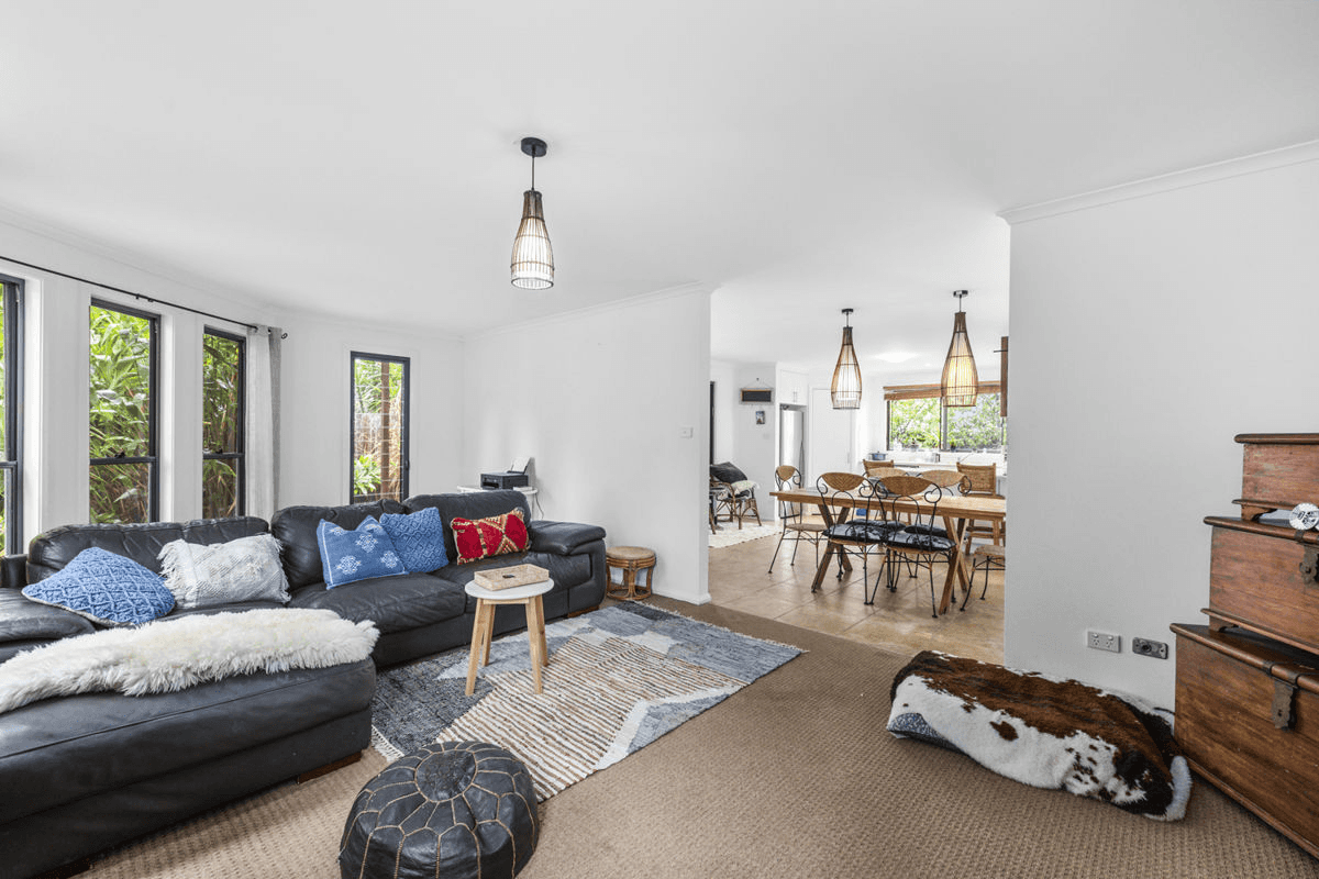 8 Figwood Drive, BELLINGEN, NSW 2454