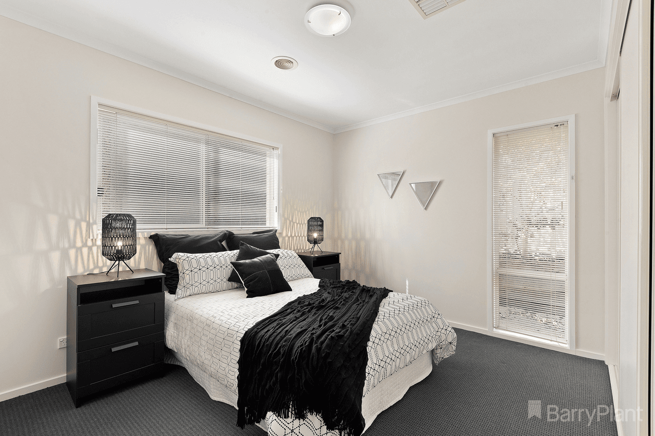 1 Chelsea Boulevard, Strathdale, VIC 3550