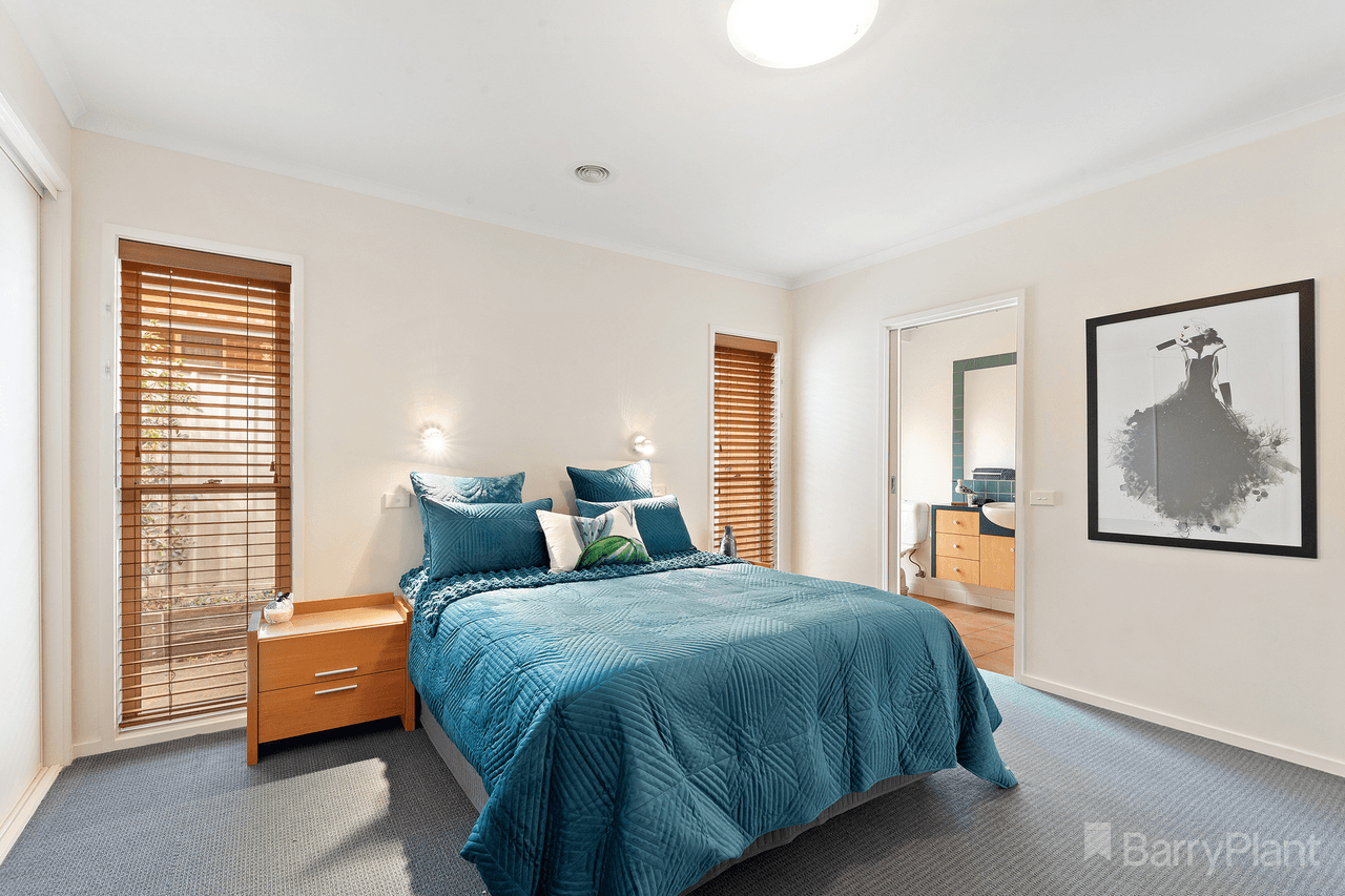 1 Chelsea Boulevard, Strathdale, VIC 3550