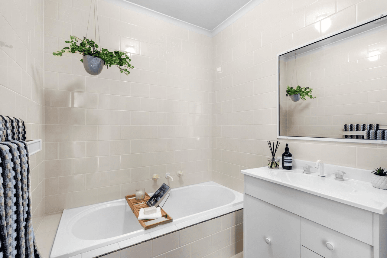 4/1 Newth Place, SURF BEACH, NSW 2536