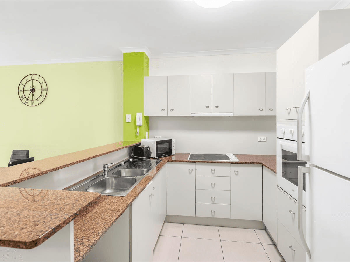 16/25-27 Digger Street, Cairns North, QLD 4870