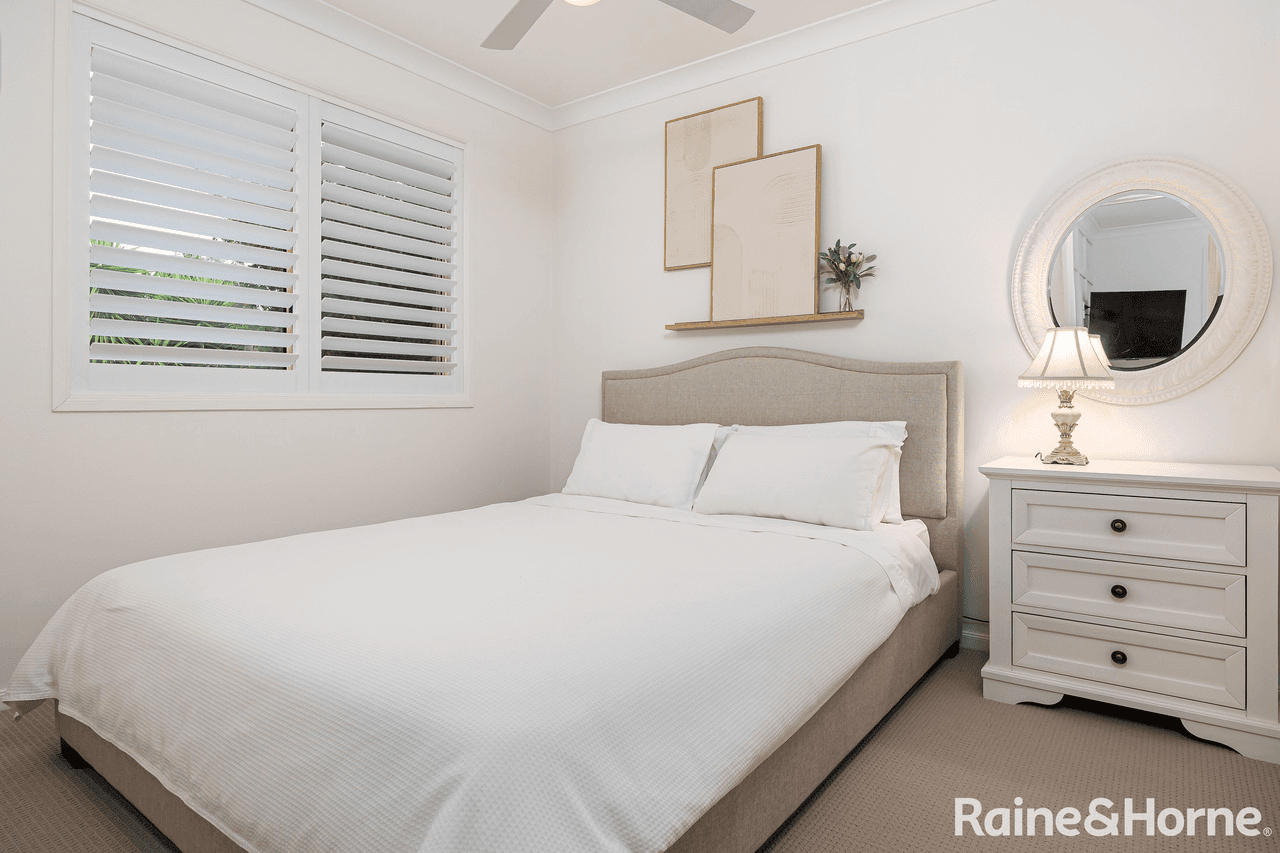 11 Kirrang Avenue, GLENFIELD PARK, NSW 2650