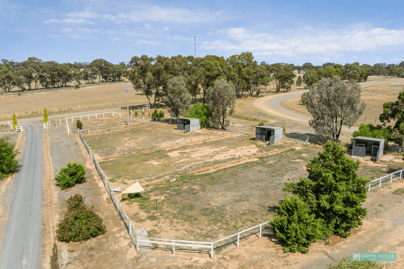 323 Old Murray Rd, Huntly, VIC 3551