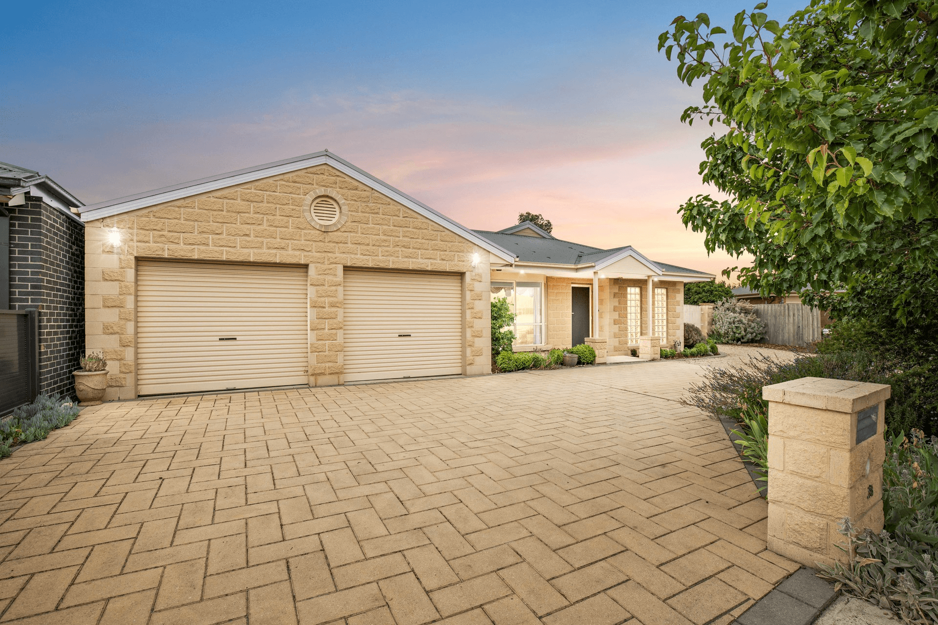 28 Bramshaw Crescent, Hillside, VIC 3037