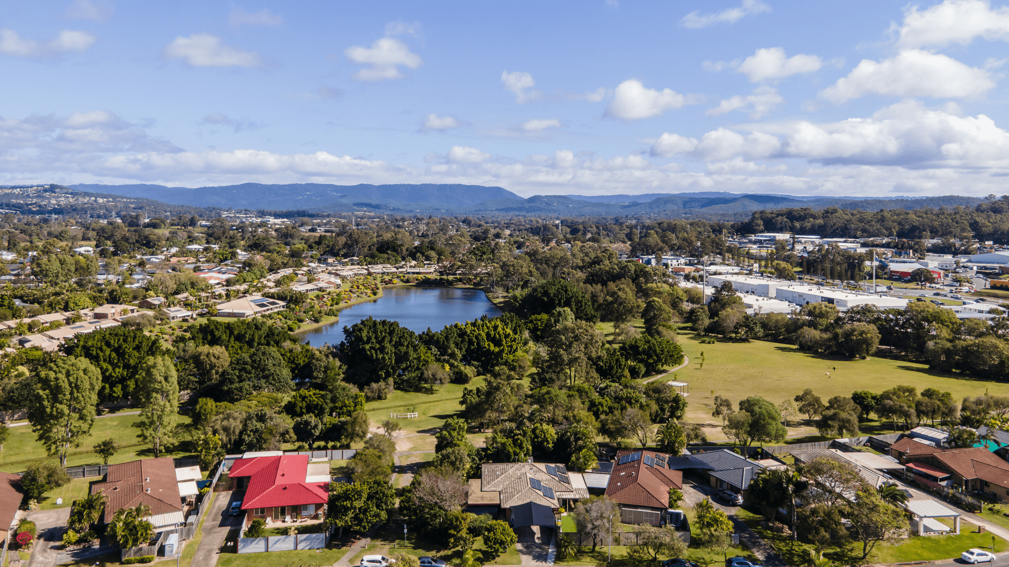 Unit 2/32 Galloway Dr, Ashmore, QLD 4214