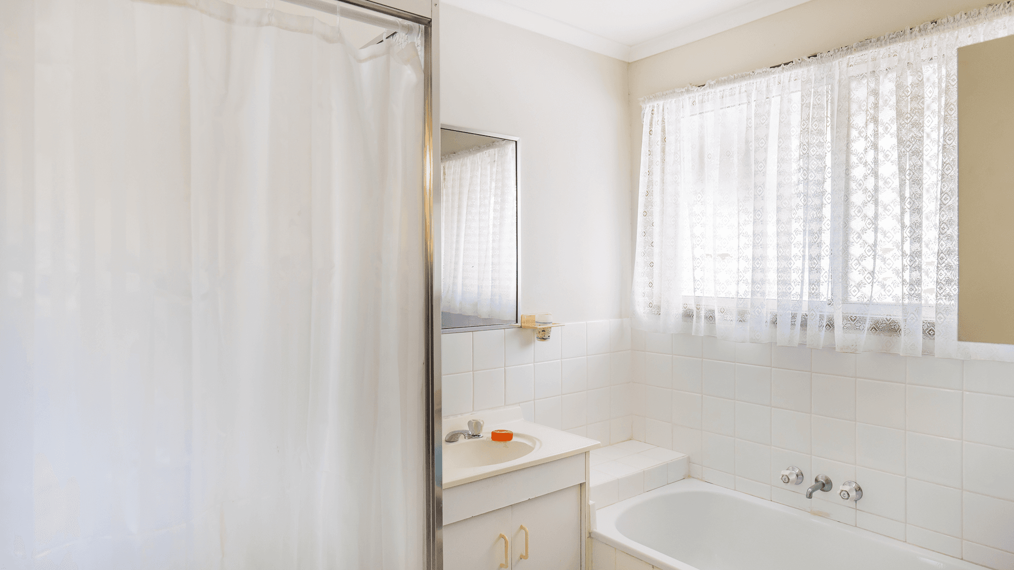 Unit 2/32 Galloway Dr, Ashmore, QLD 4214