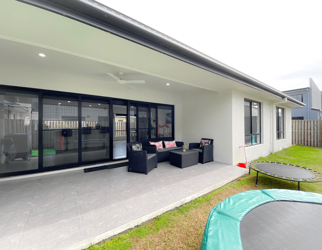 22 Jade Way, HELENSVALE, QLD 4212