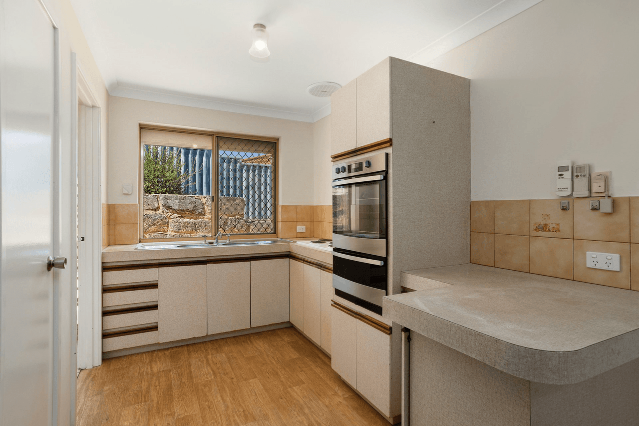 Unit 1/6 Neon Close, PARKWOOD, WA 6147