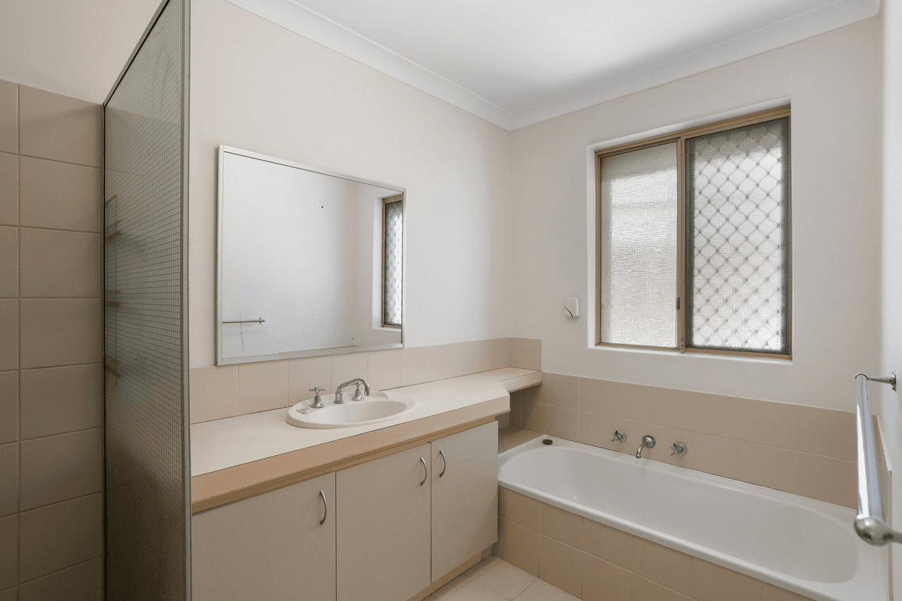 Unit 1/6 Neon Close, PARKWOOD, WA 6147