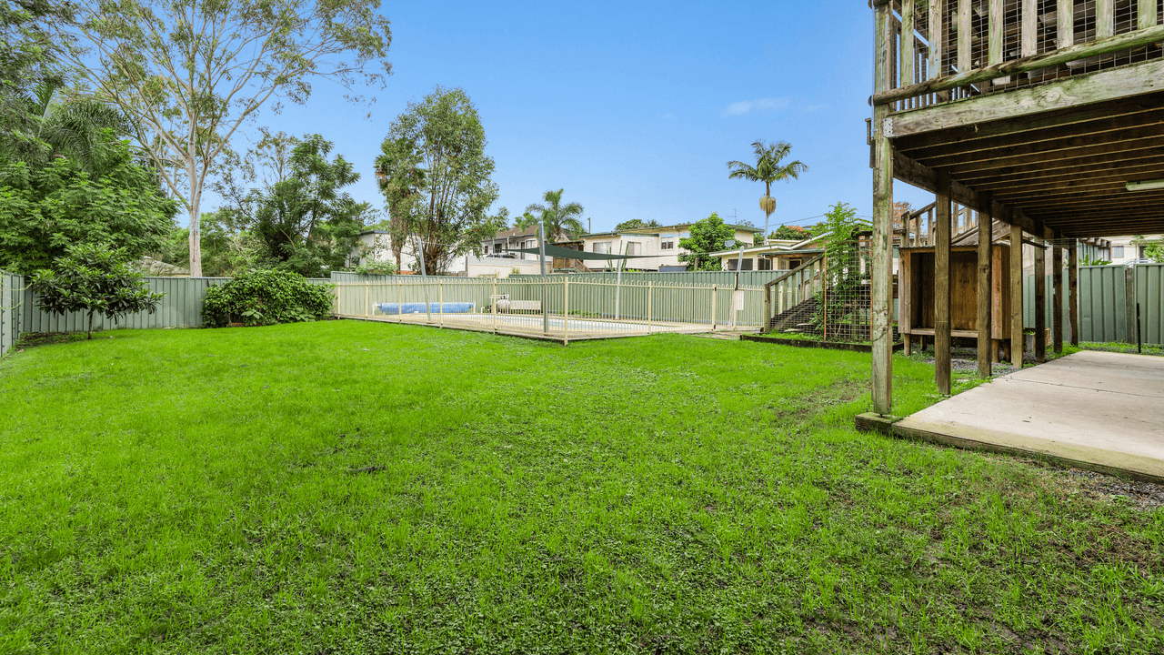 37 Bayview Crescent, TAREE, NSW 2430