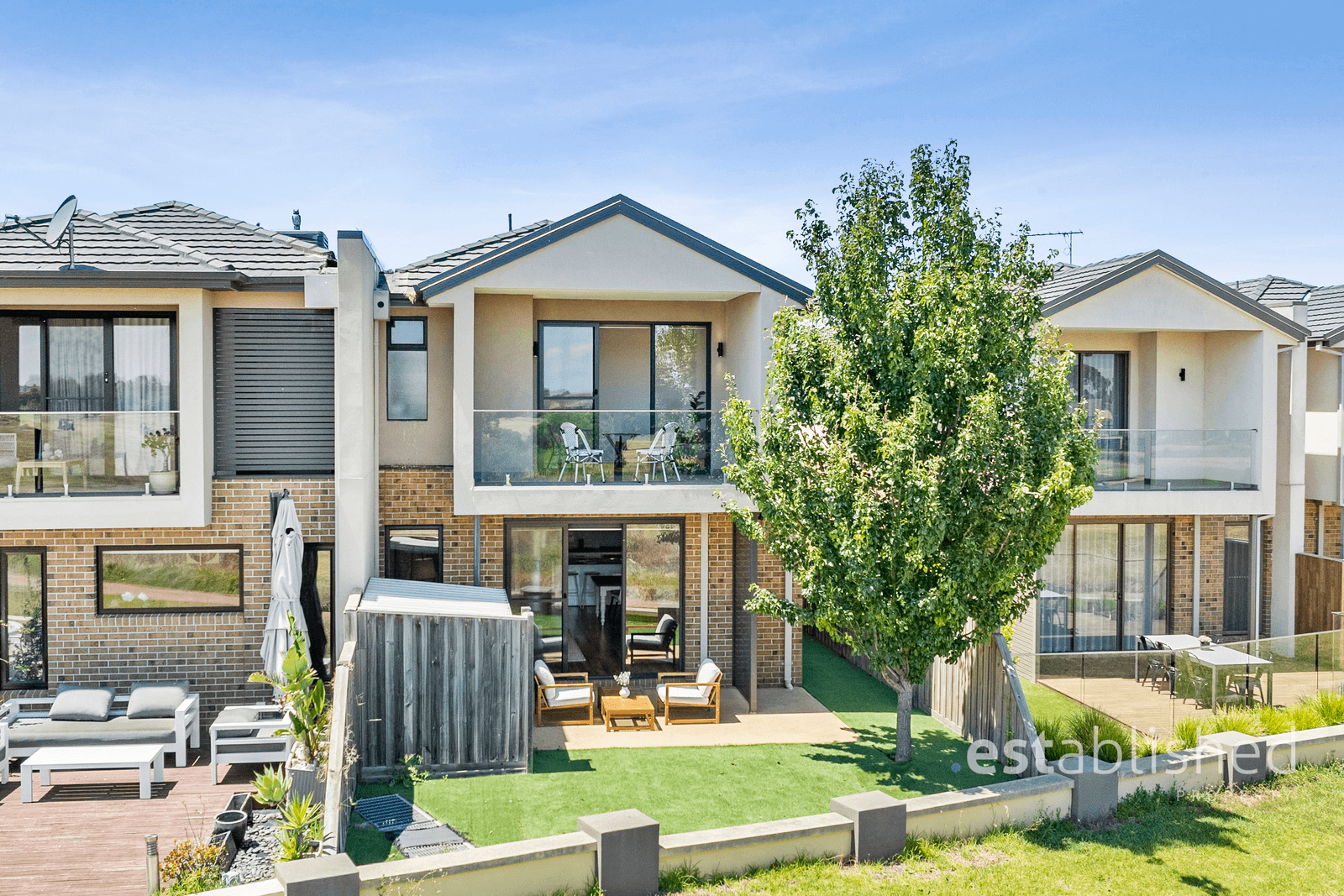 6/5 Greg Norman Drive, SANCTUARY LAKES, VIC 3030