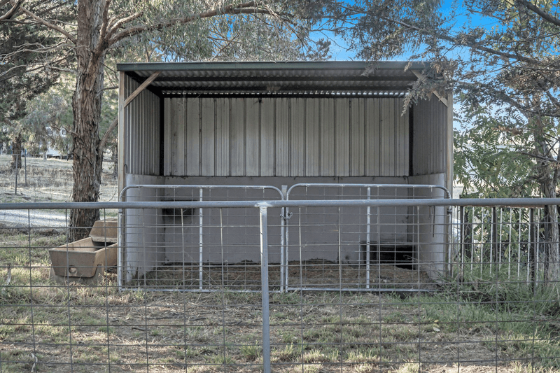 196 Douglas Close, CARWOOLA, NSW 2620