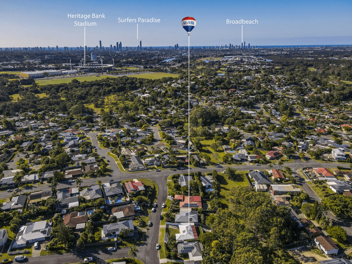 10 Cambridge Court, CARRARA, QLD 4211