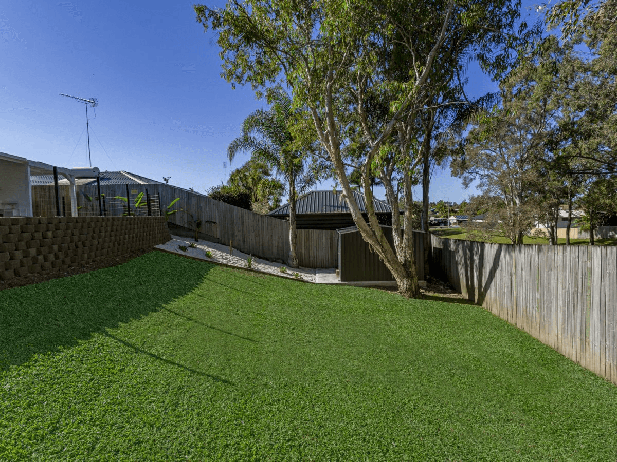 10 Cambridge Court, CARRARA, QLD 4211