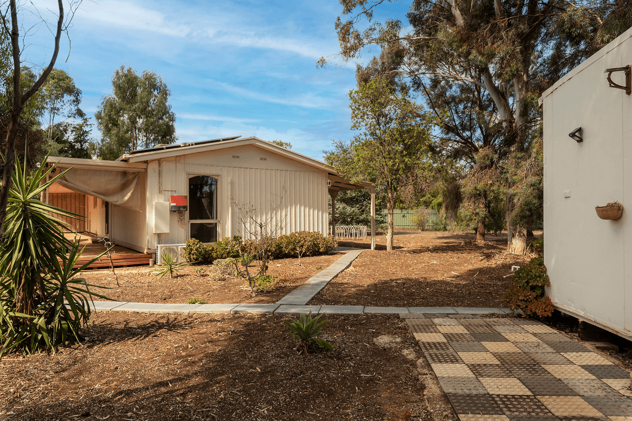 38 Julian Road, MACDONALD PARK, SA 5121