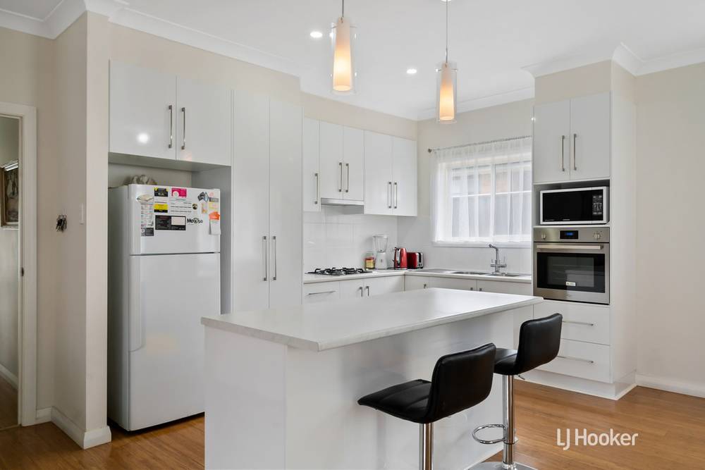 17 Broadwater Place, BLAKEVIEW, SA 5114