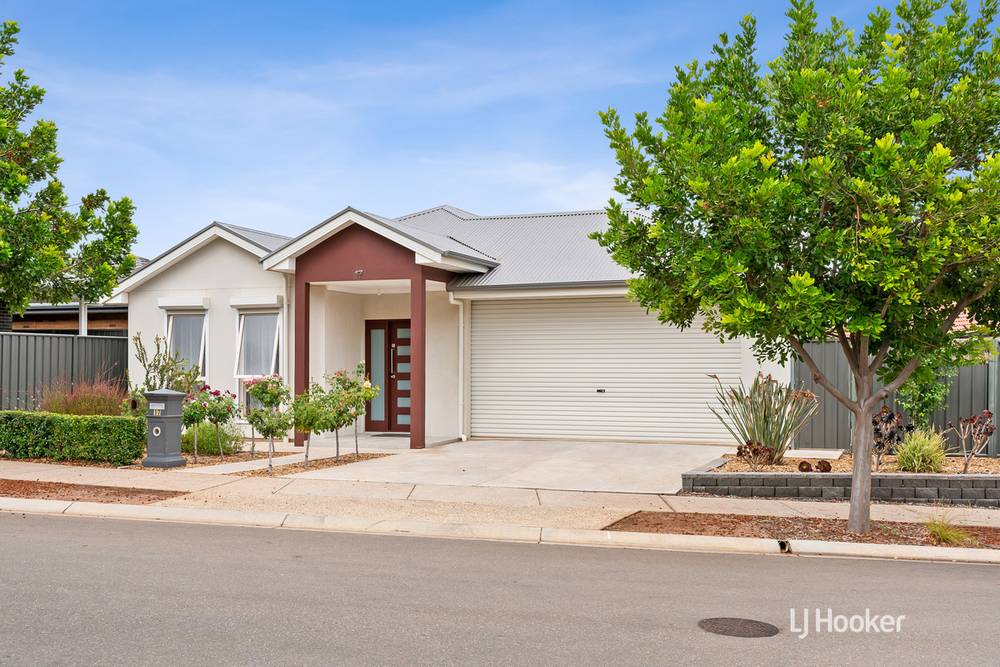 17 Broadwater Place, BLAKEVIEW, SA 5114
