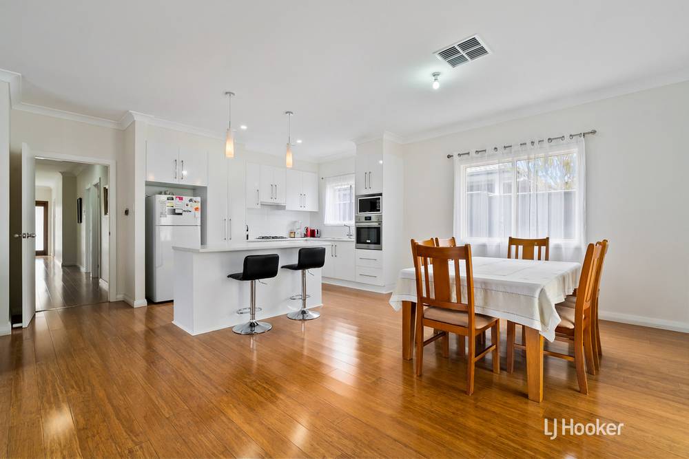 17 Broadwater Place, BLAKEVIEW, SA 5114