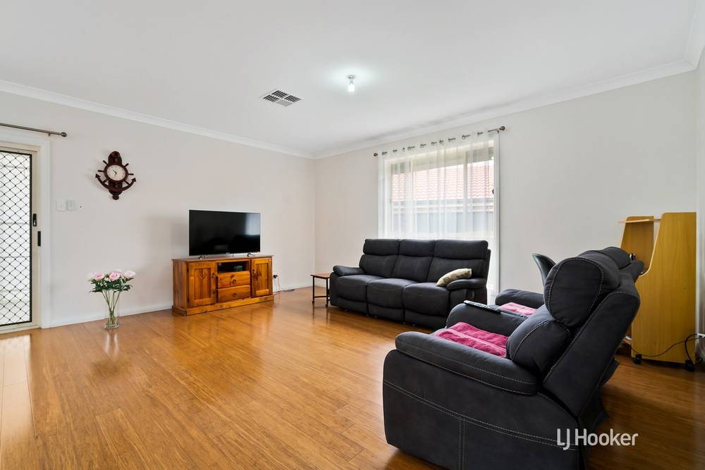 17 Broadwater Place, BLAKEVIEW, SA 5114