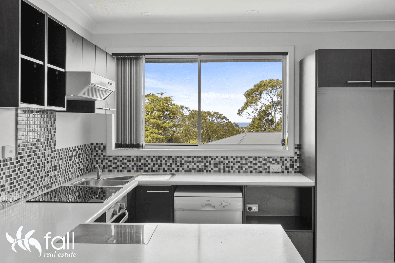 63 Grange Road East, ROKEBY, TAS 7019