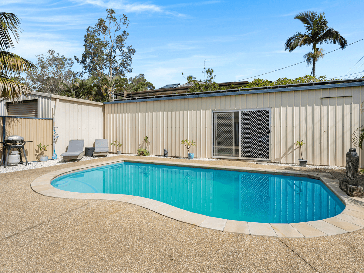 22 Kylie Street, Arundel, QLD 4214