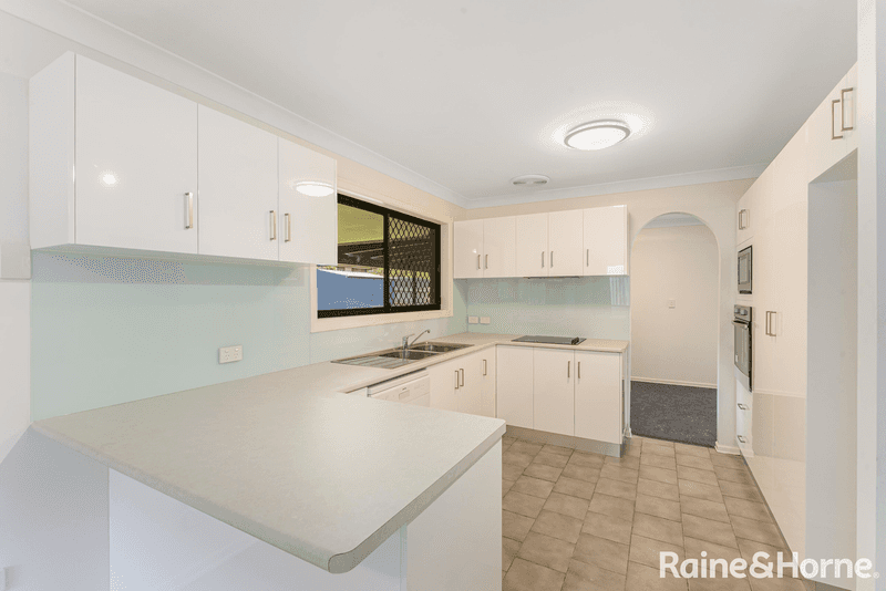 7 Barnard Street, CARINDALE, QLD 4152