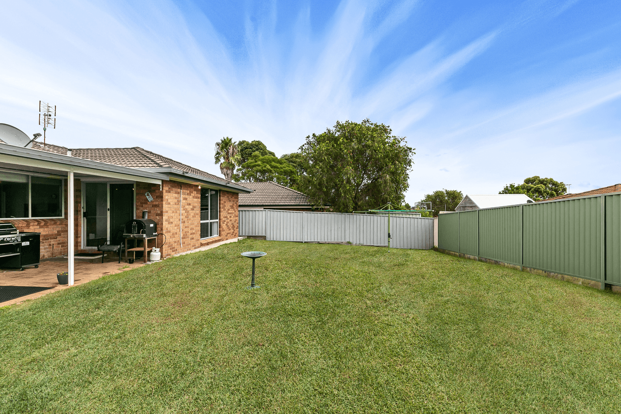 15 Storm Crescent, BLUE HAVEN, NSW 2262